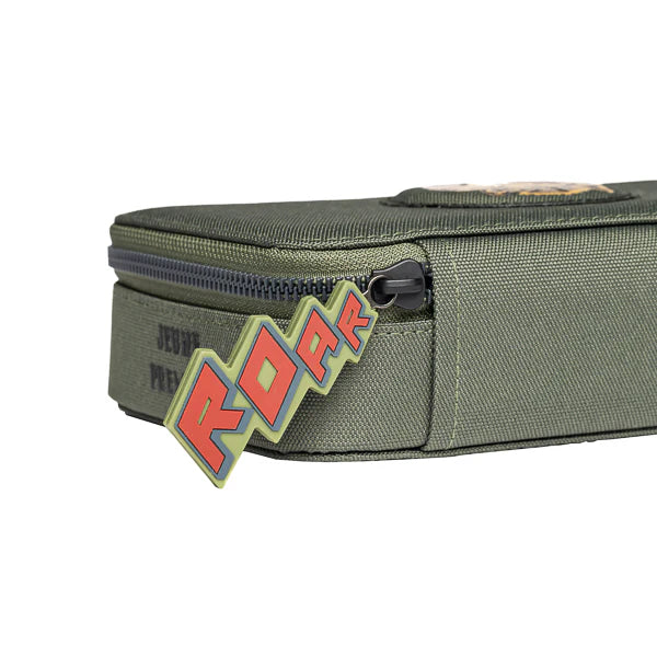OTROŠKA ENOPROSTORNA TRDA POLNA ŠOLSKA PERESNICA PENCIL BOX FILLED JEUNE PREMIER - HIGH FIVE (KHAKI)
