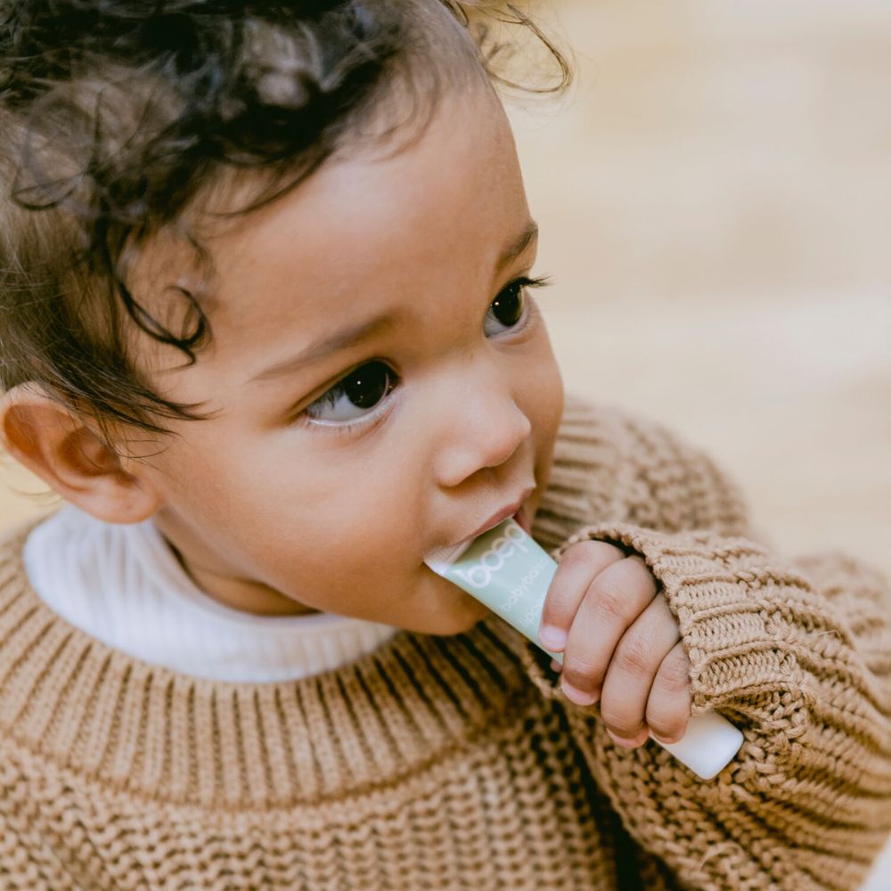 Negovalni balzam za ustnice